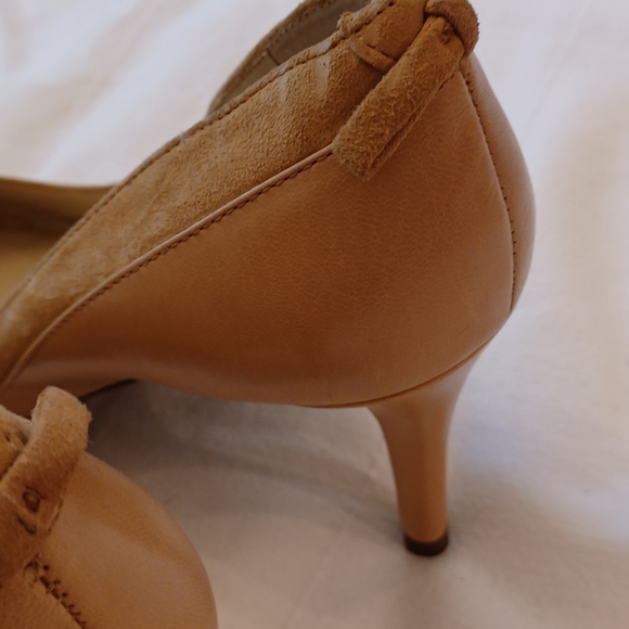 Pointy heels - Picture 3 of 6